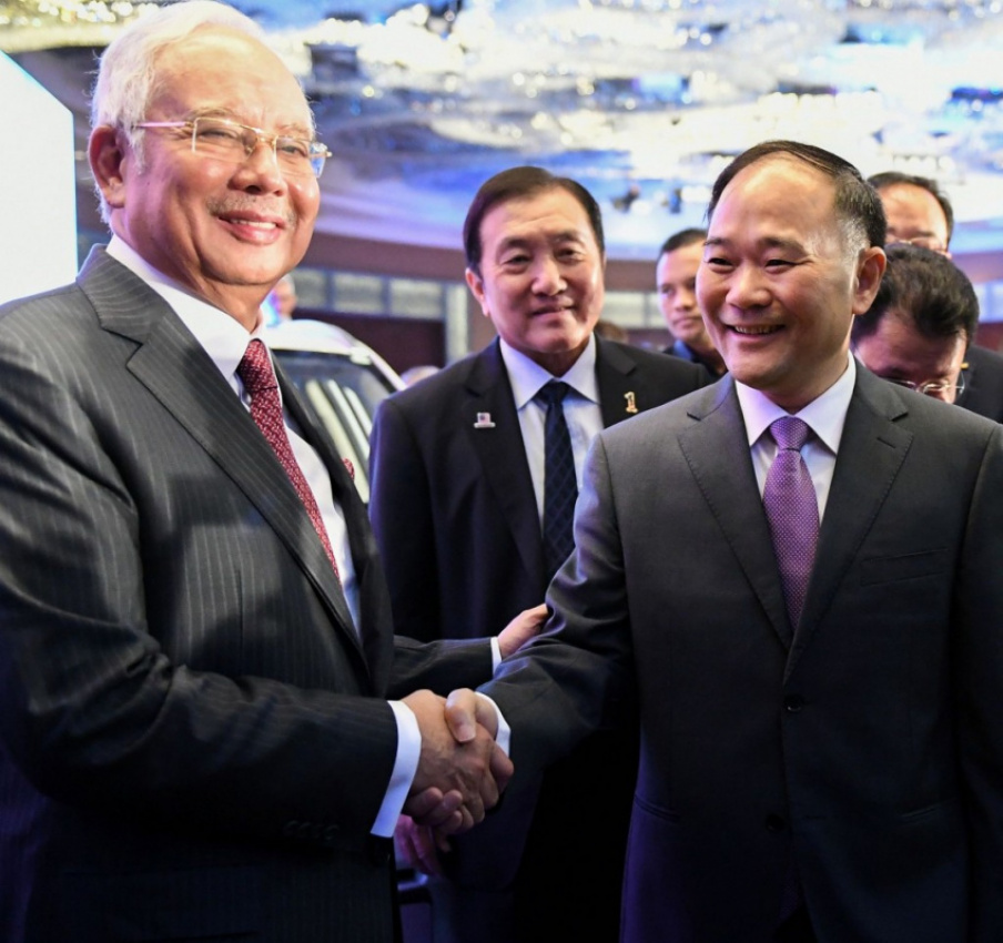 autos, cars, geely, lotus, autos proton, drb-hicom and zhejiang geely ink rm1bil contract for proton, lotus