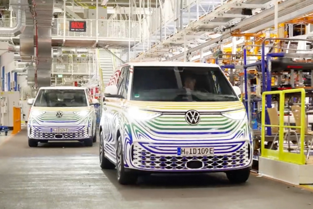 auto news, autos, cars, volkswagen, electric vehicle, id.buzz, volkswagen id.buzz, first units of volkswagen i.d. buzz have rolled off the factory