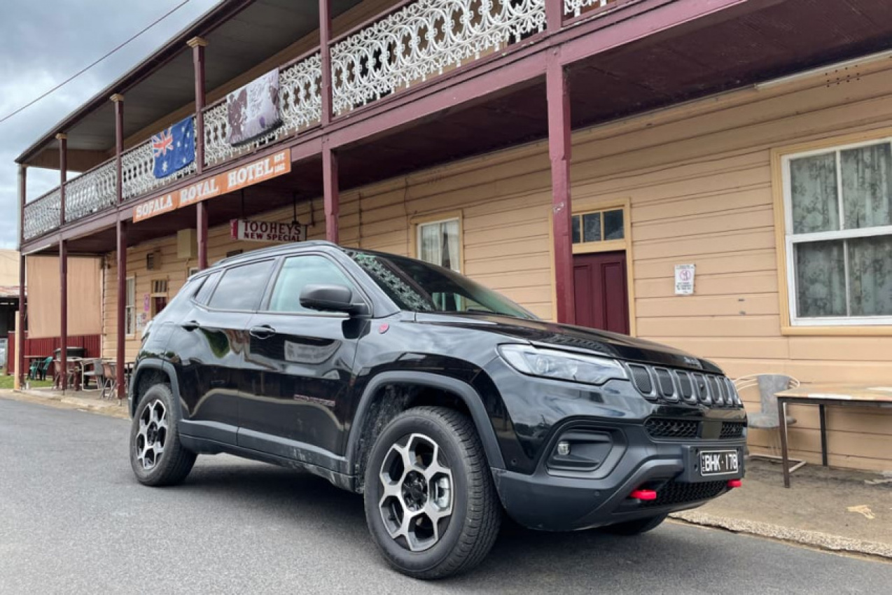autos, cars, jeep, reviews, android, car reviews, compass, family cars, jeep compass, android, jeep compass trailhawk 2022 review
