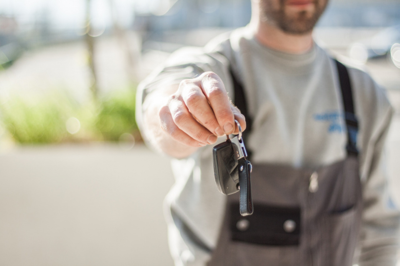autos, cars, commercial vehicles, smart, technology, electronic key fob, guide, hacking, how-to, prevention, primer, safety, is your smart key fob hackable? facts and fallacies