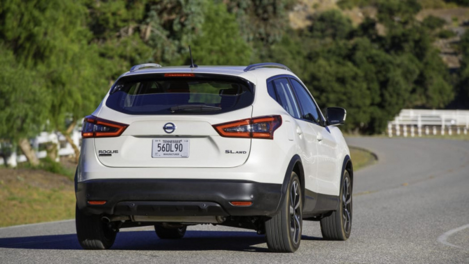 autos, cars, nissan, android, car buying, crossover, android, 2022 nissan rogue sport starts at $24,585