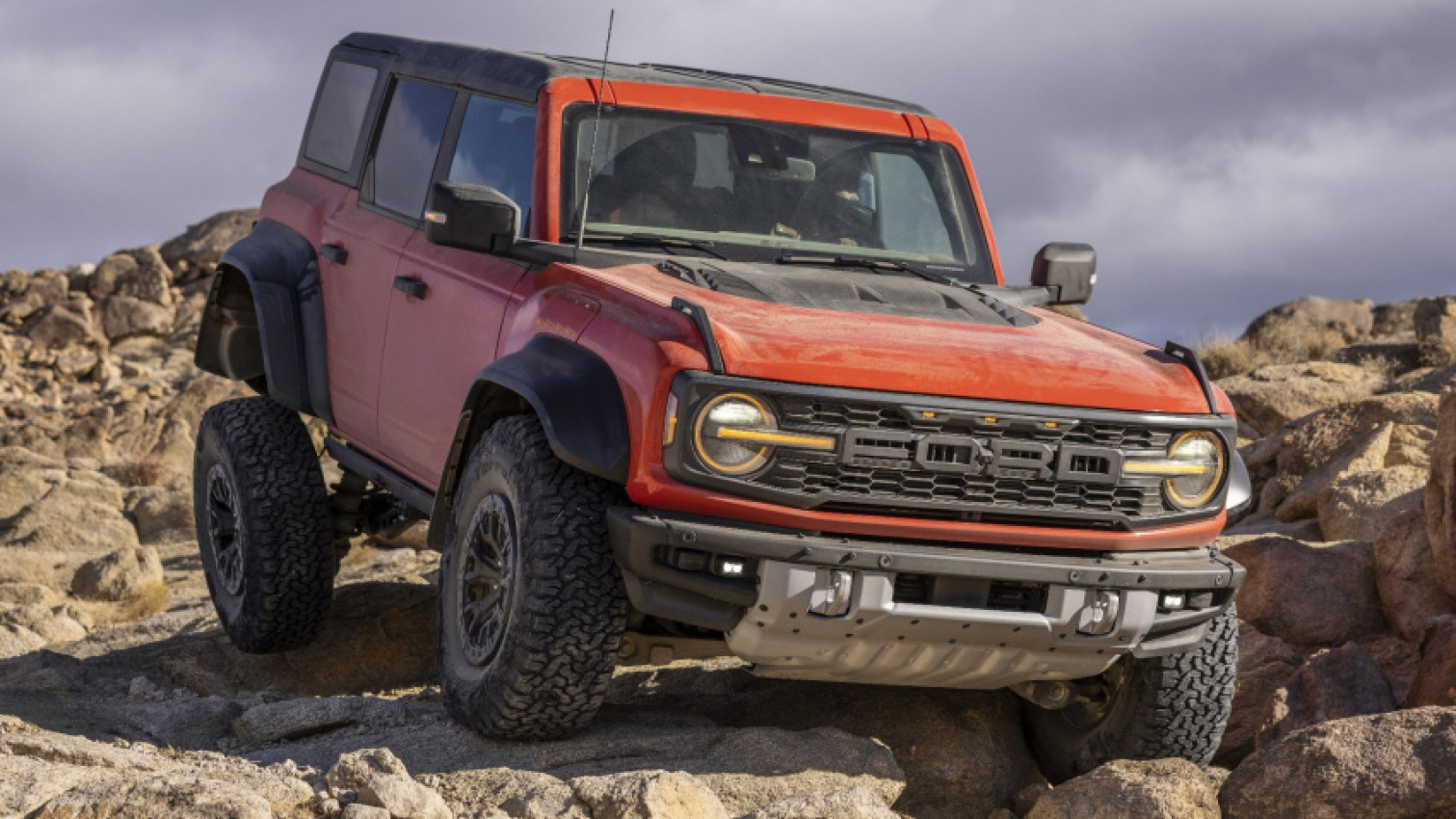 autos, cars, ford, geo, ford bronco, the 2022 ford bronco raptor’s fender flares are outrageous but essential