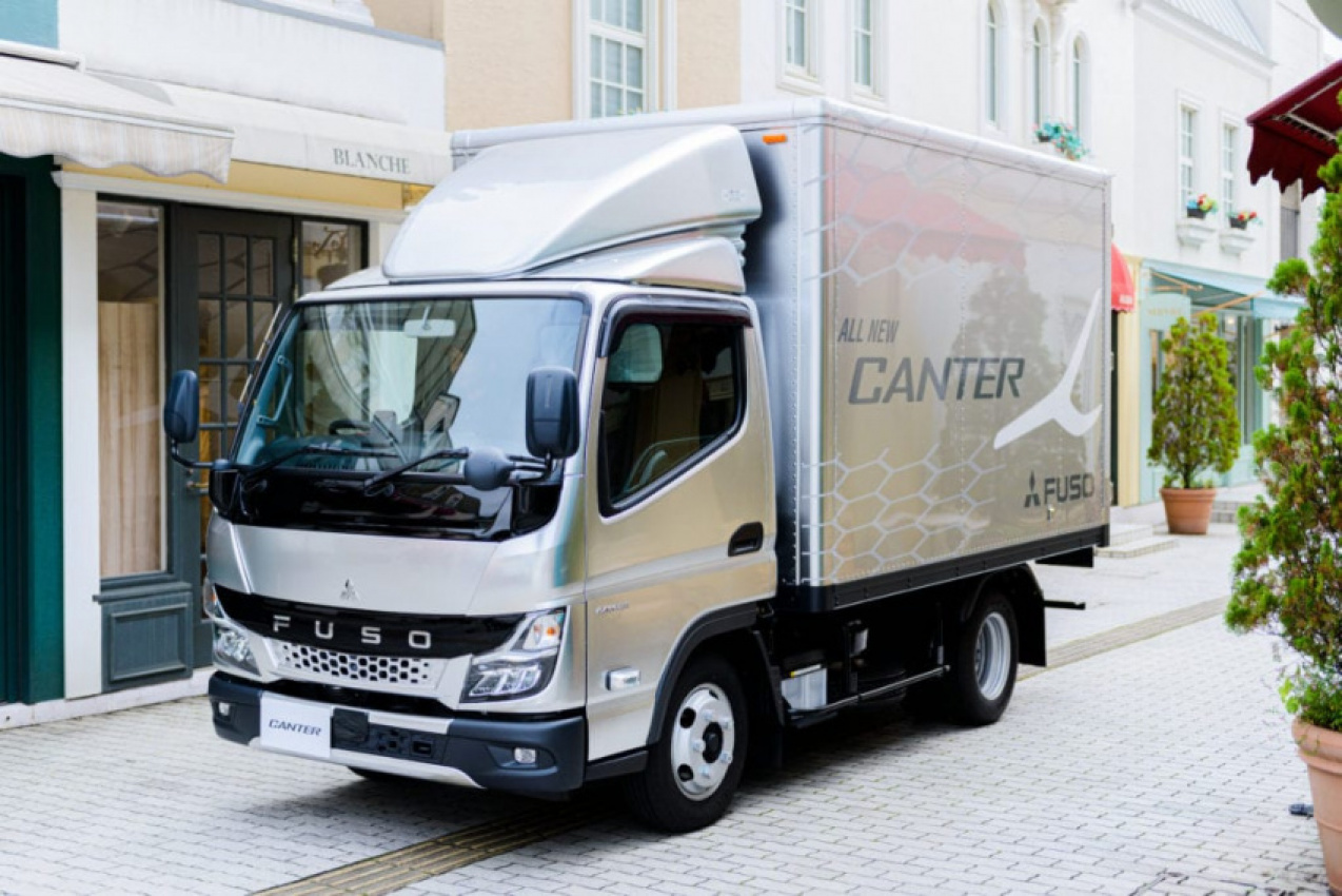 asia, autos, cars, daimler trucks asia, mitsubishi fuso truck and bus corporation, truckonnect, daimler premieres new light-duty canter truck in japan featuring advanced safety tech