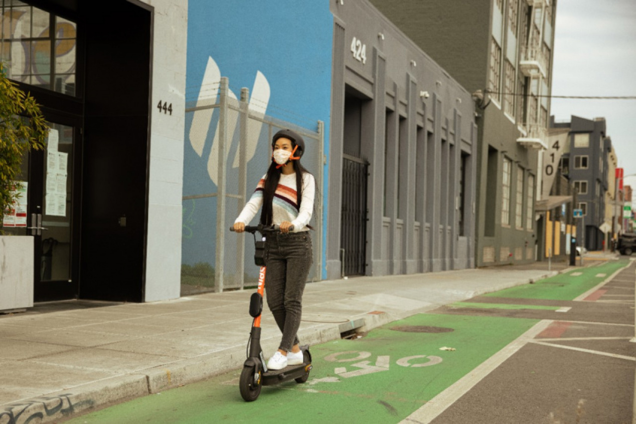 autos, cars, e-scooters & e-bikes, ford, spin, spin adds artificial intelligence to detect improper e-scooter use