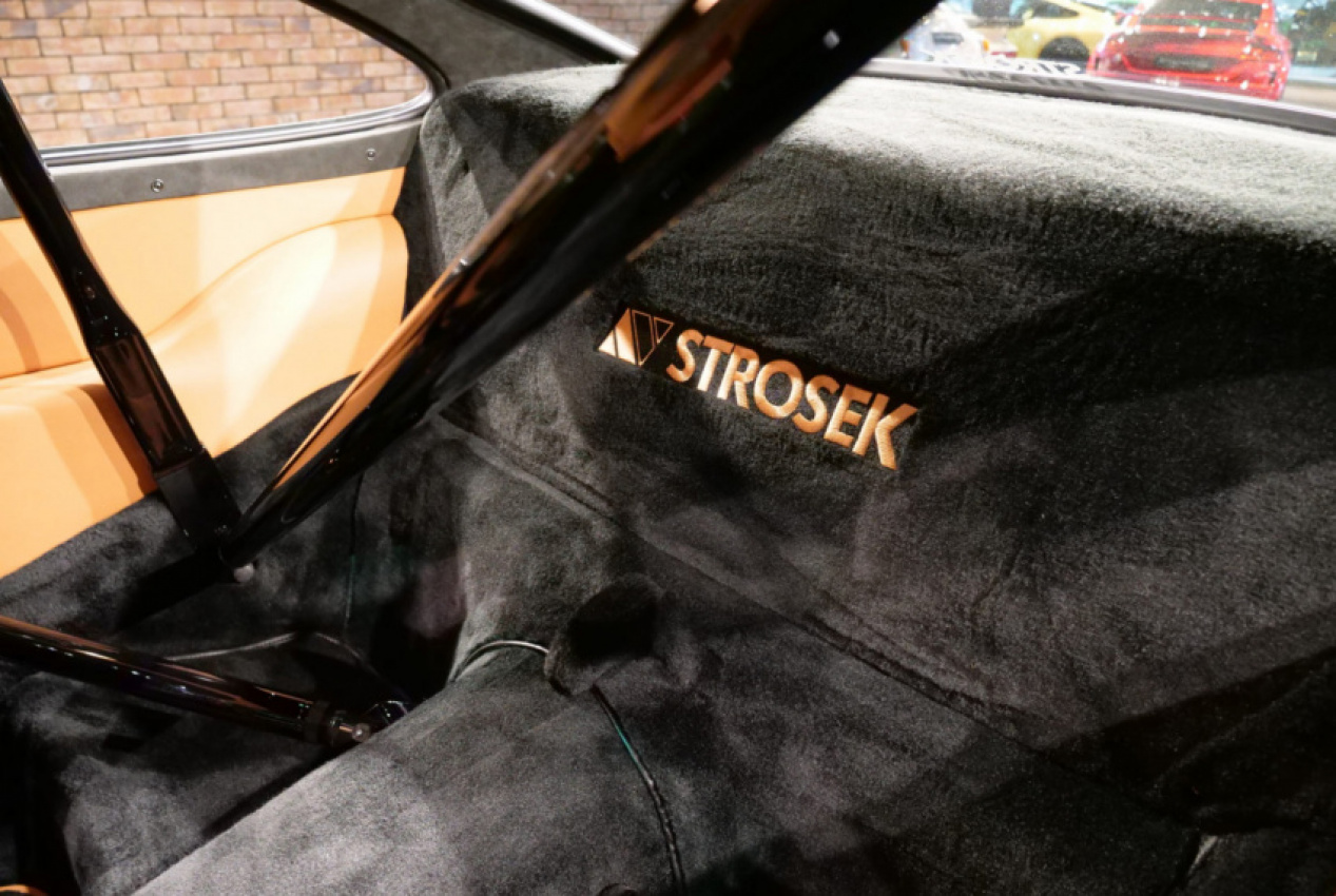autos, cars, news, porsche, porsche 911, restomod, tuning, used cars, a strosek ‘mega 30’ porsche 911 restomod with zero miles will cost you as much as a new lambo