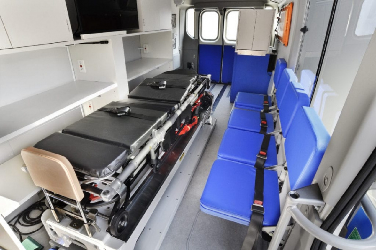 asia, autos, cars, electric vehicle, toyota, japanese red cross kumamoto hospital, mirai fcev, toyota motor corporation, toyota to demonstrate the world’s first fuel cell electric vehicle mobile clinic