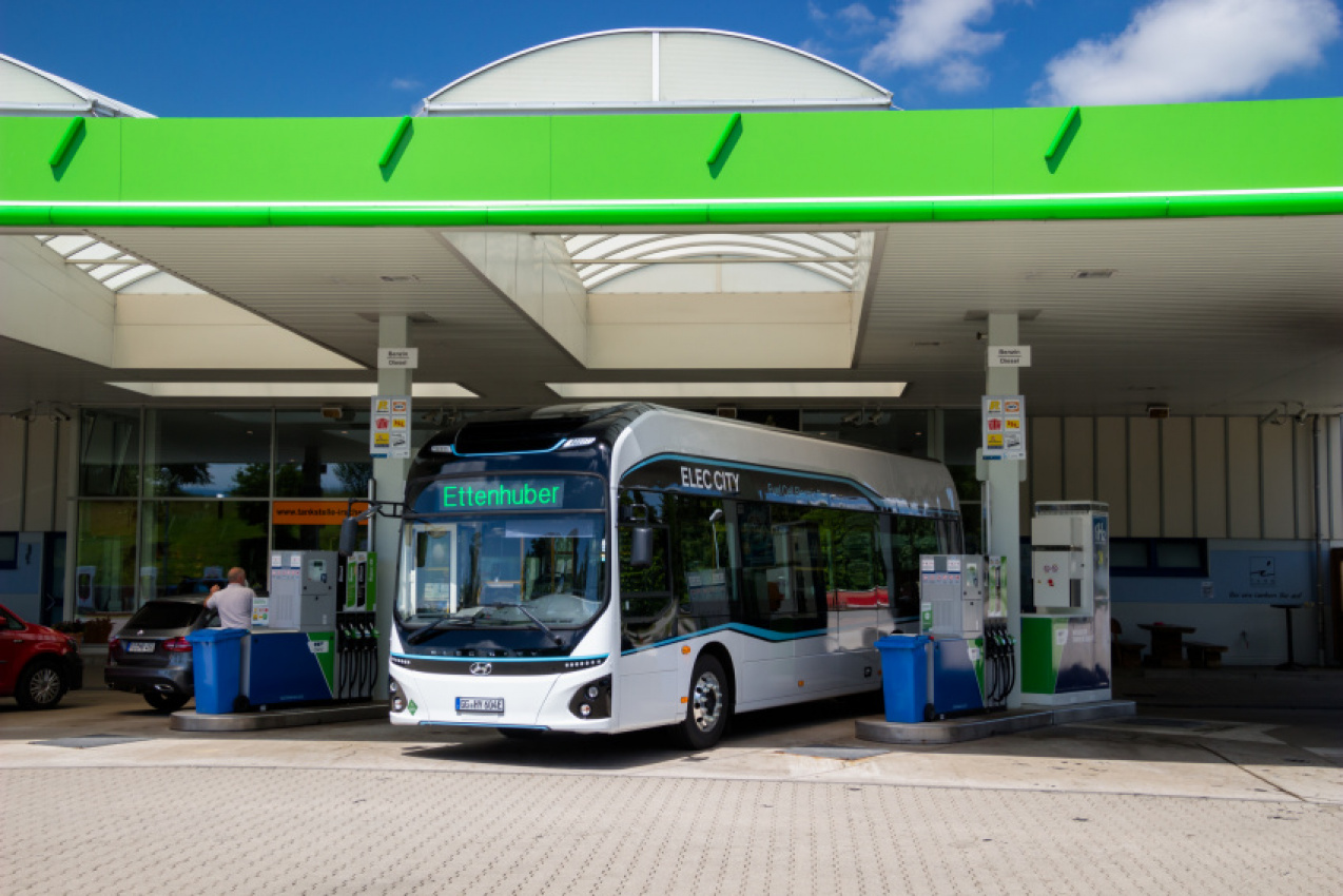 autos, cars, commercial vehicles, hyundai, elec city fuel cell, hyundai motor company, martin zeilinger, hyundai motor’s elec city fuel cell bus begins trial service in munich