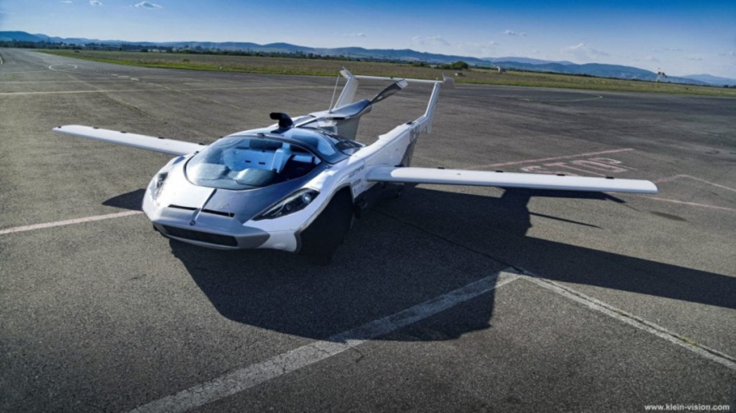 autos, cars, europe, aircar, anton zajac, klein vision, stefan klein, aircar completes the first flight of a flying car between two international airports