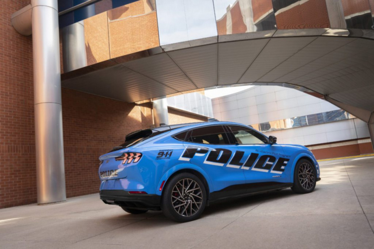 autos, cars, electric cars, ford, 021 mustang mach-e suv, ford submits all-electric police pilot vehicle for michigan state police testing