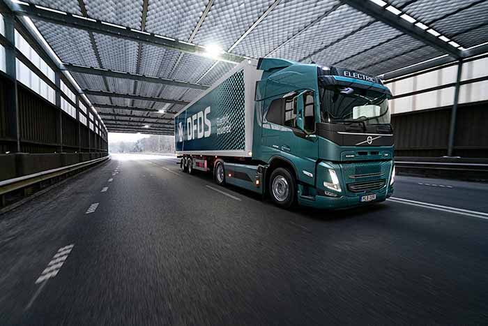 autos, cars, commercial vehicles, volvo, dfds, logistics, volvo trucks, volvo trucks receives its largest ev truck order to date