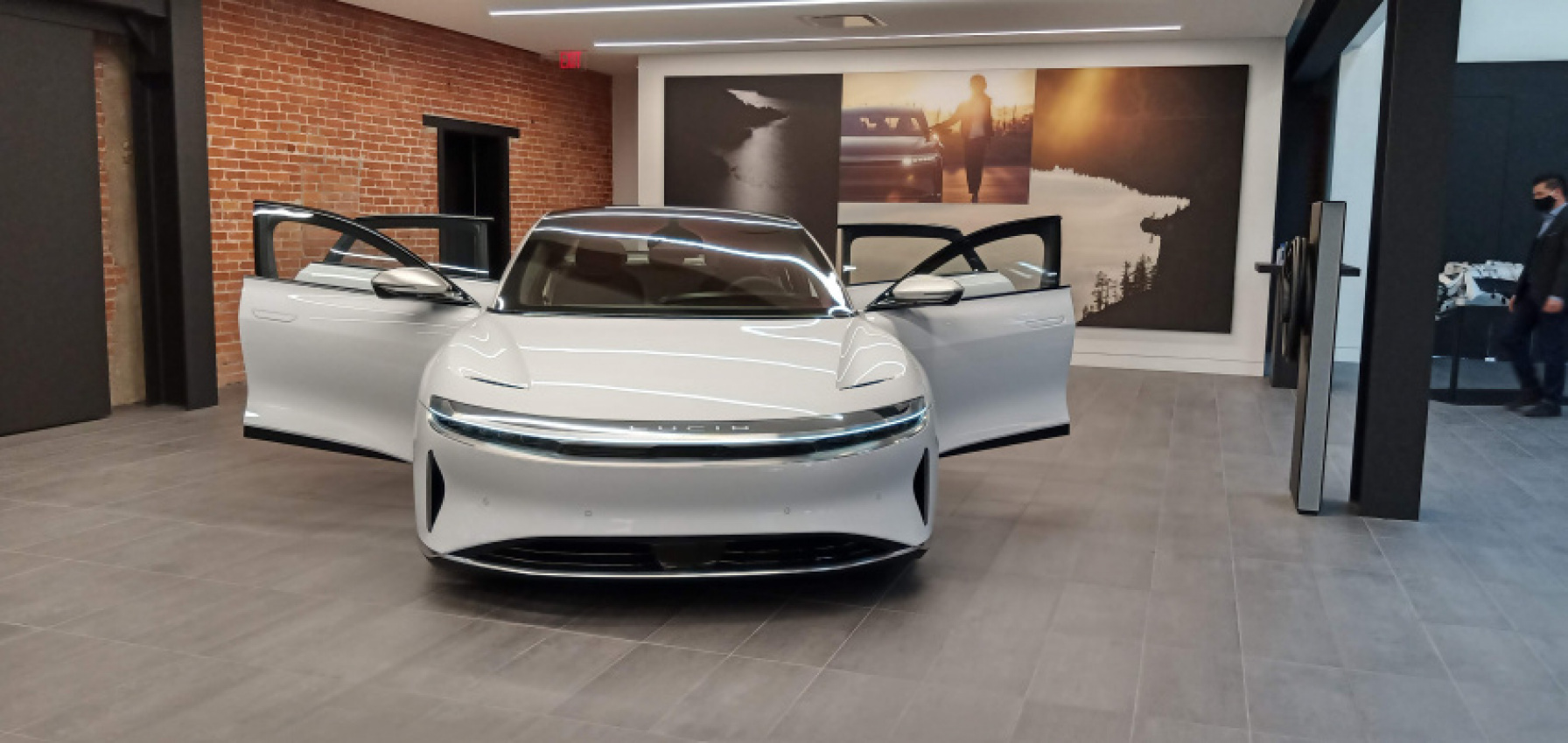 autos, cars, connectivity, lucid, amazon, lucid motors, amazon, up close and personal – auto futures meets lucid motors’ team of visionaries