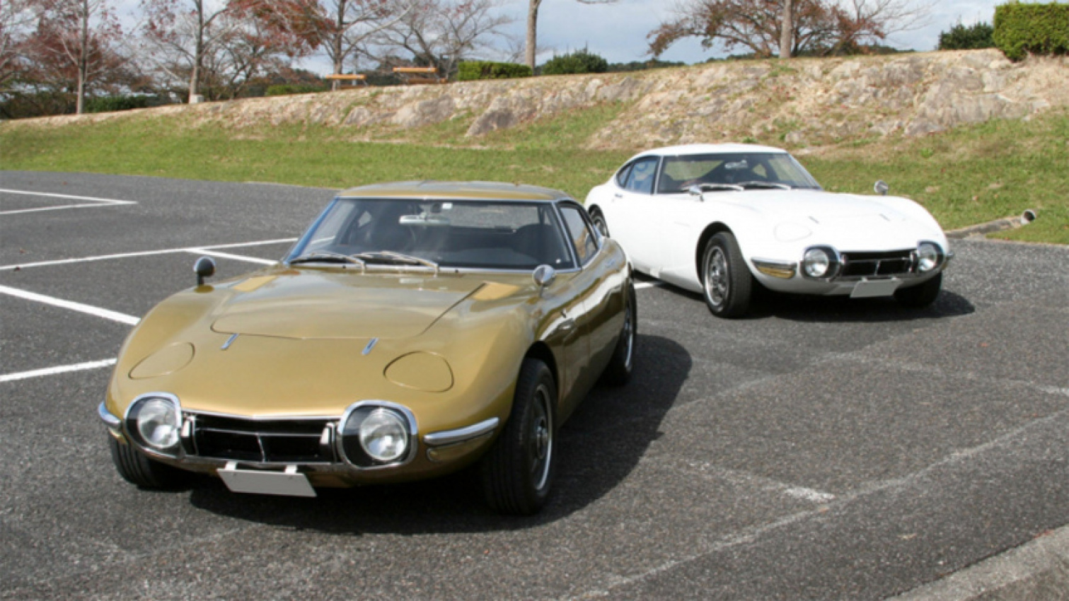 autos, cars, toyota, this japanese shop is building 2jz-powered toyota 2000gt replicas