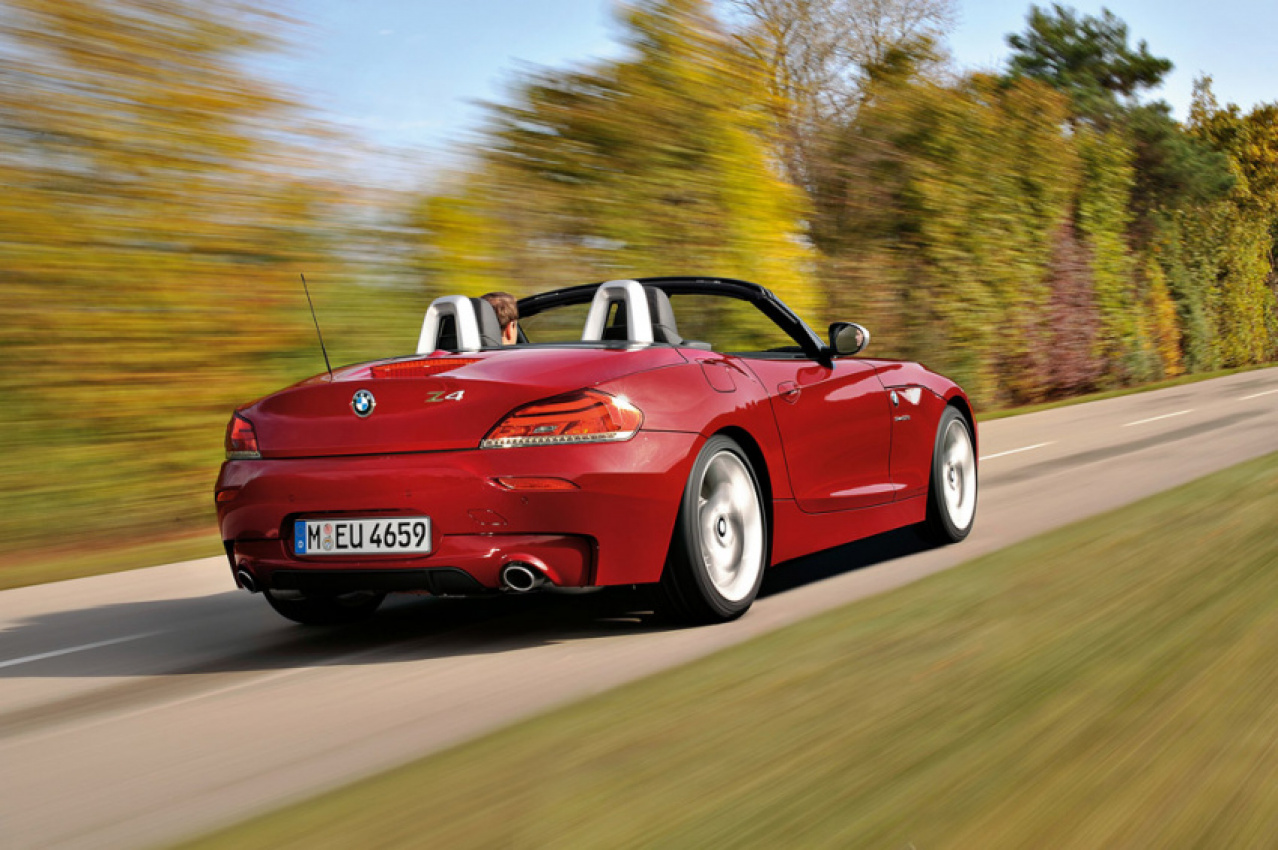 autos, bmw, cars, review, 2010s cars, bmw model in depth, bmw non m car in depth, bmw z3, bmw z4, compact car, convertible, inline 6, roadster, small cars, sports car, 2010 bmw z4 sdrive35is