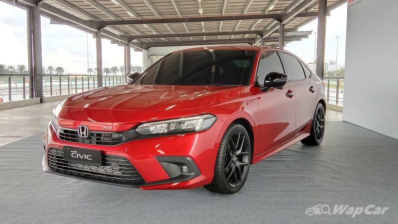 autos, cars, honda, toyota, android, honda civic, toyota corolla altis, android, 2022 honda civic rs vs toyota corolla altis 1.8g - is this even a fair fight?