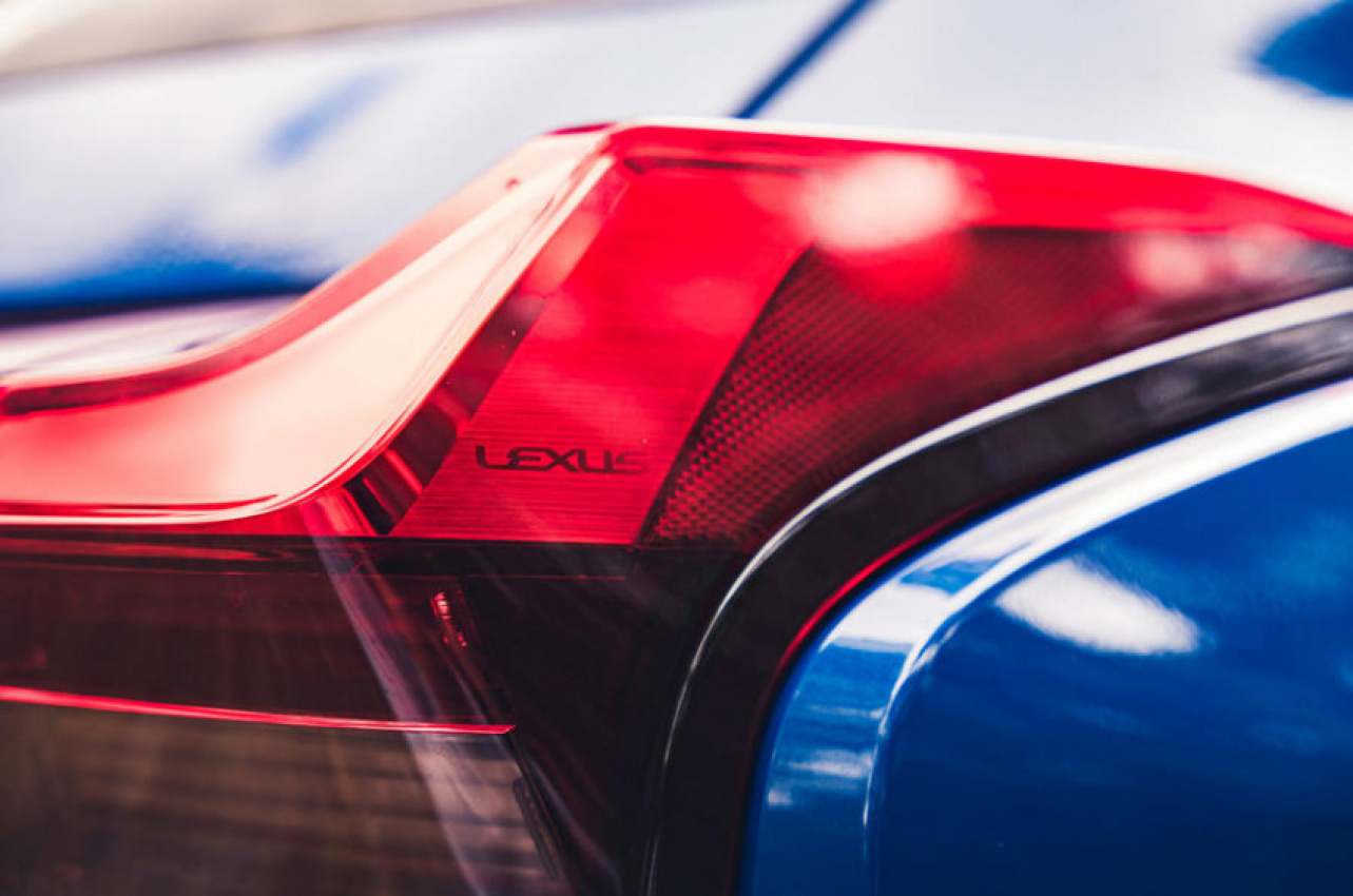 autos, cars, lexus, reviews, android, lexus ux 300e 2022 long-term review