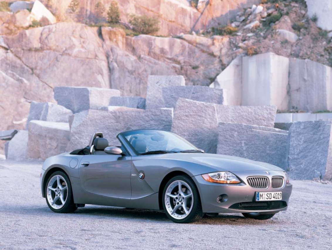 autos, bmw, cars, review, 2000s cars, bmw model in depth, bmw non m car in depth, bmw z3, bmw z4, compact car, convertible, inline 6, roadster, small cars, sports car, 2003 bmw z4 3.0i