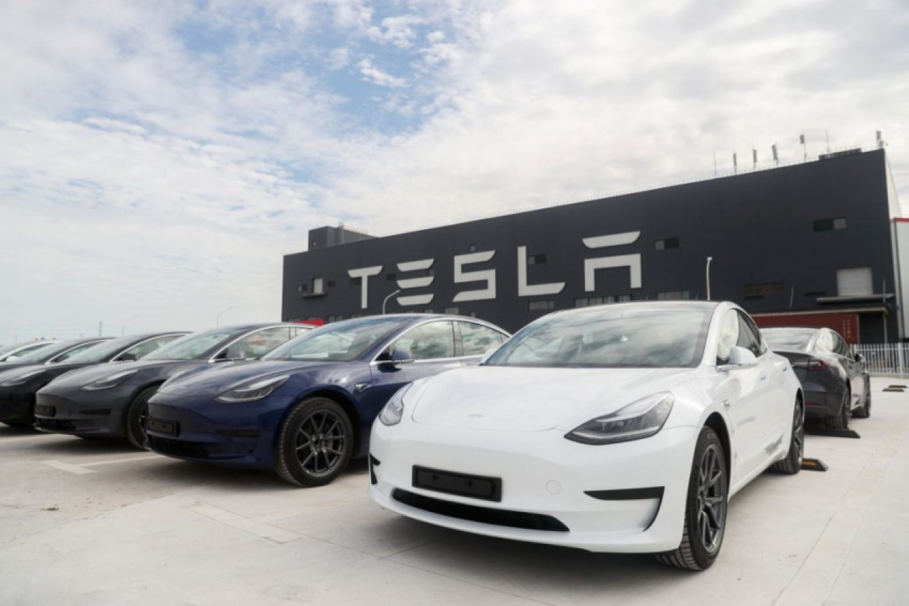 autos, cars, tesla, some tesla drivers can’t keep warm in brutal winter weather