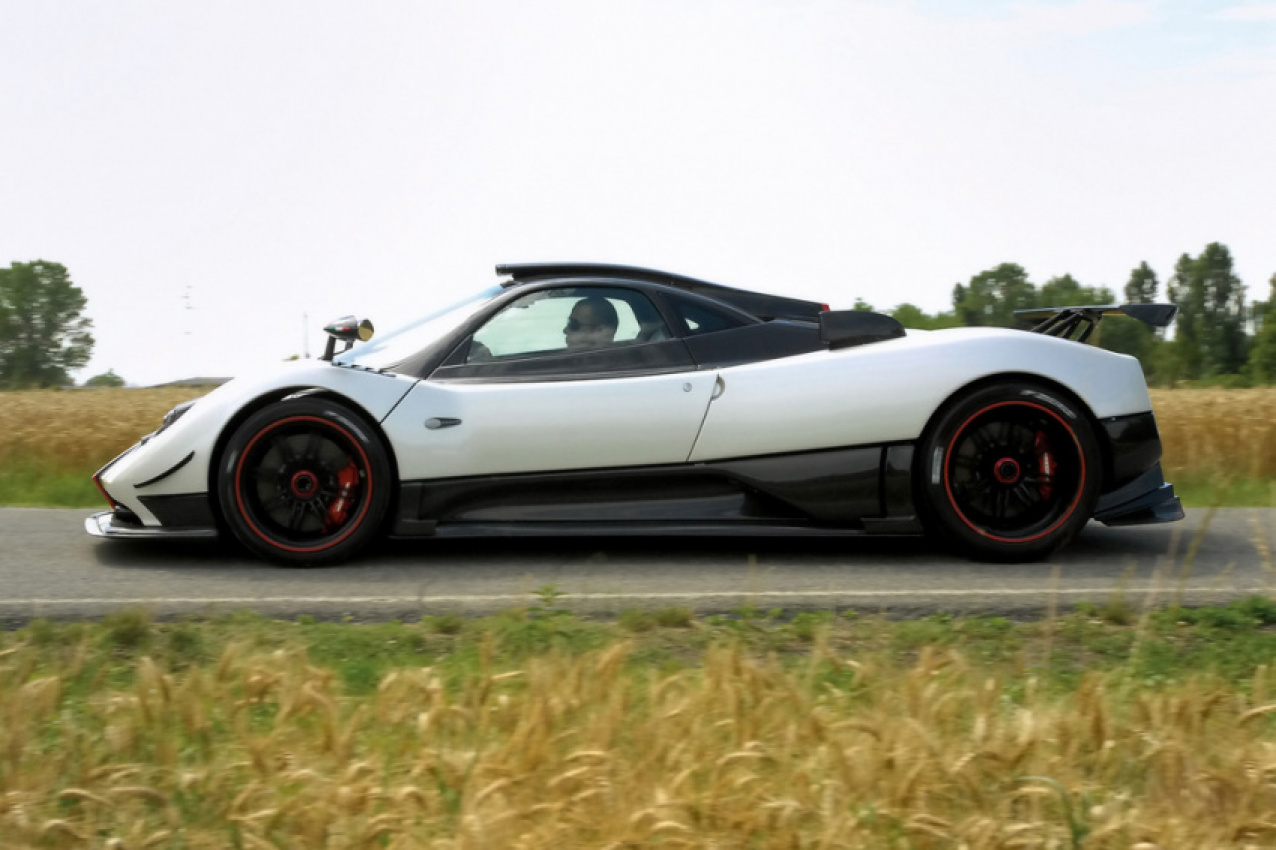 autos, cars, pagani, review, 0-60 3-4sec, 2000s cars, 600-700hp, best of the best, icon, icons, pagani model in depth, pagani zonda, pagani zonda in depth, supercar, top speed 200mph+, v12, 2009 pagani zonda cinque