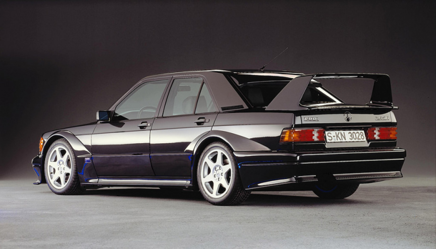 autos, cars, mercedes-benz, review, mercedes, mercedes race car in depth, mercedes-benz model in depth, 1990 mercedes-benz 190 e 2.5-16 evolution ii