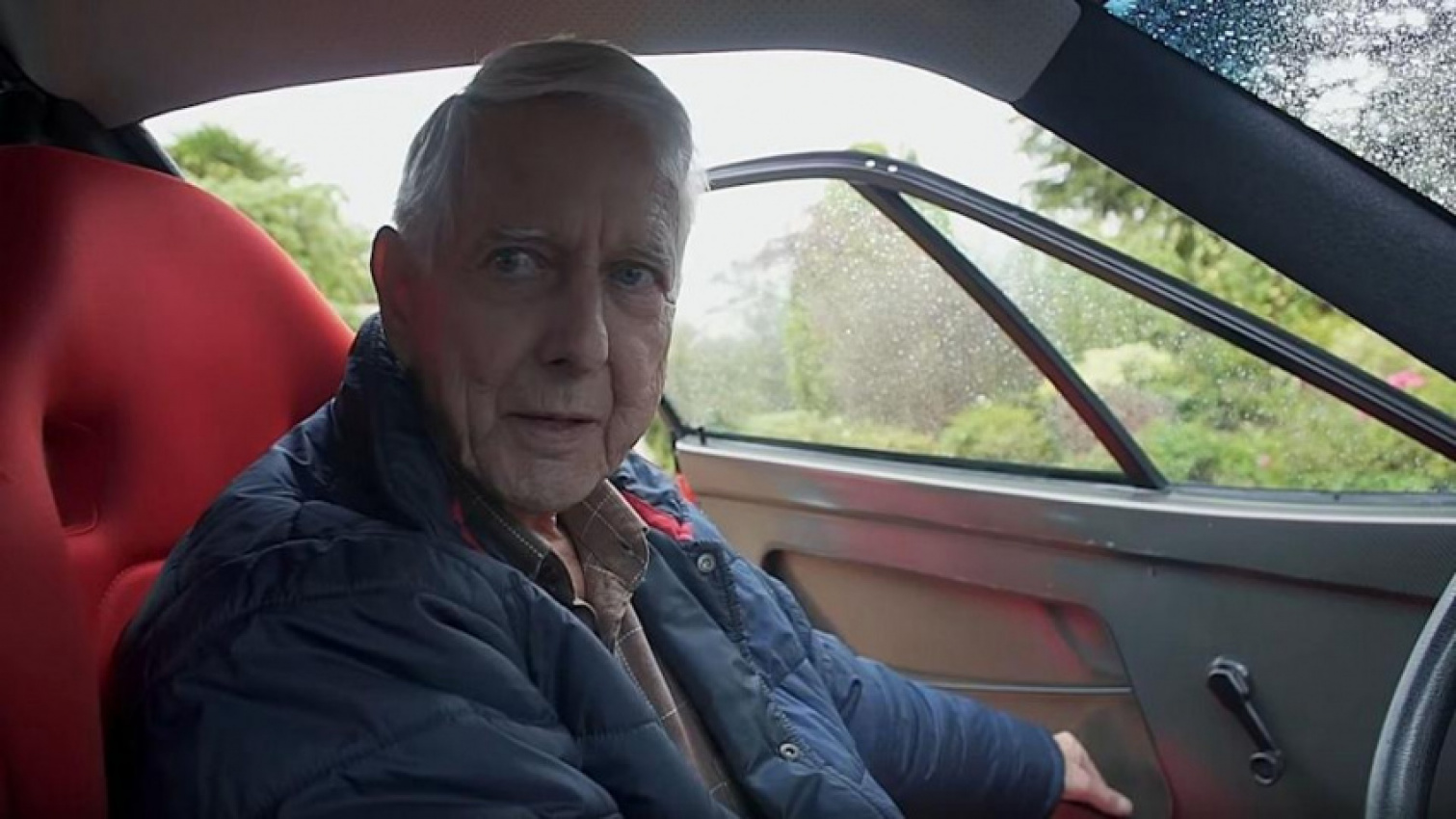 autos, ferrari, 80-year-old man drives a ferrari f40