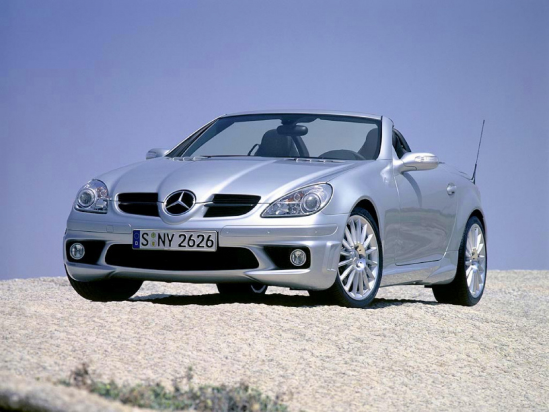 autos, cars, mercedes-benz, mg, review, 2000s cars, amg, amg model in depth, mercedes, mercedes amg, mercedes-benz model in depth, 2004 mercedes-benz slk 55 amg