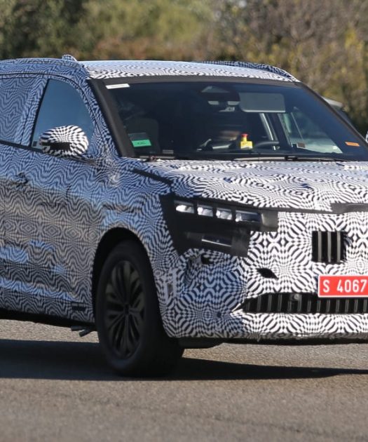 autos, news, renault, android, android, new renault austral: kadjar replacement spied for the first time