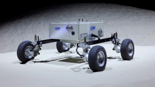autos, news, nissan, nissan lunar rover uses e-4orce awd to avoid getting stuck