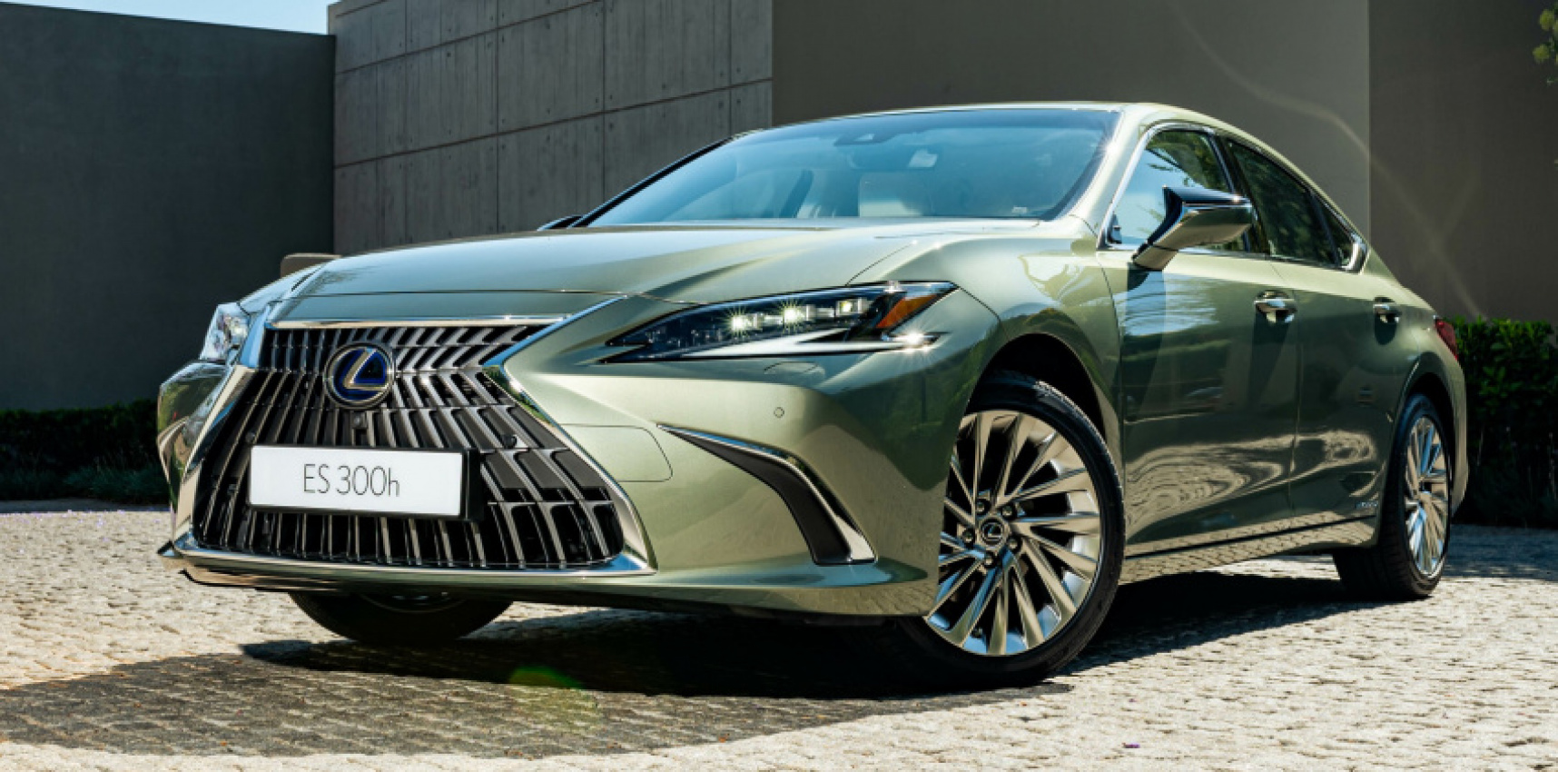 autos, cars, lexus, news, android, lexus es, android, lexus es updated – new features and pricing