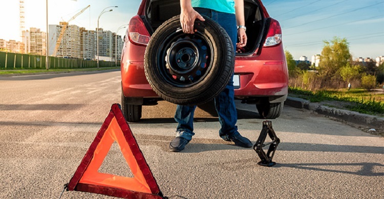 advice, autos, cars, how to, how-to, how to, how to change a flat tyre