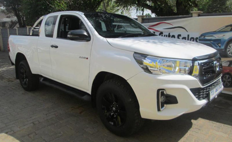 autos, cars, features, toyota, toyota hilux, most popular second-hand toyota hilux – what you get for r368,000