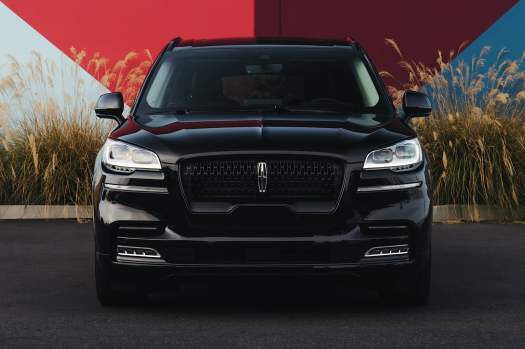 autos, lincoln, news, lincoln aviator, 2022 lincoln aviator shows its dark side
