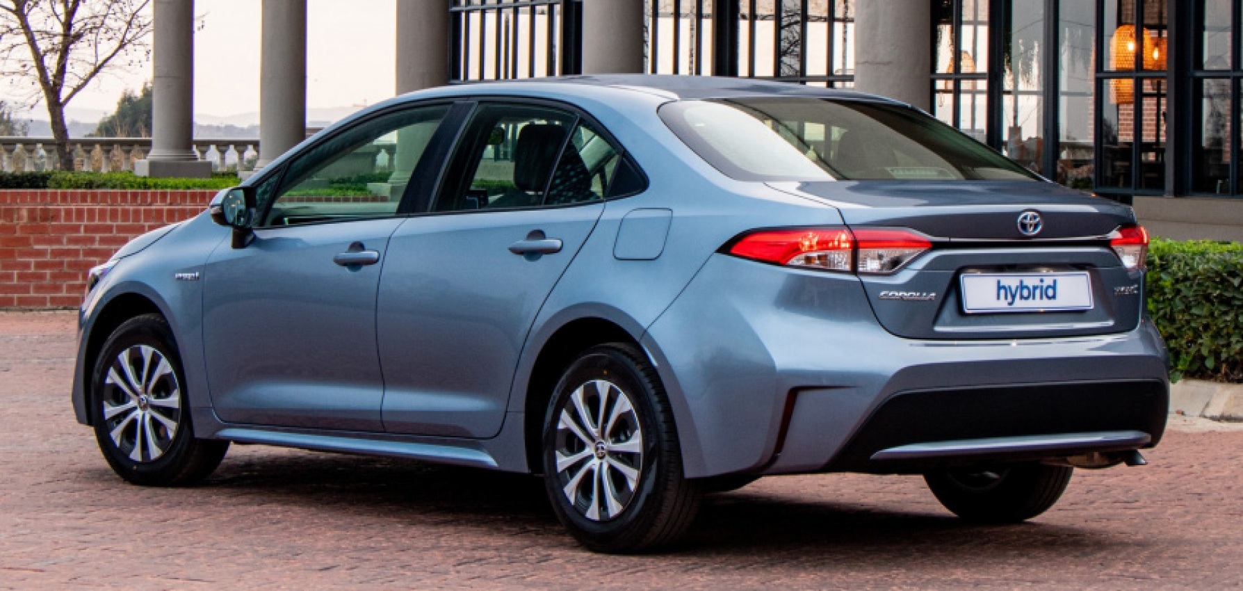 autos, cars, news, toyota, android, toyota corolla hybrid, toyota rav4 hybrid, android, toyota corolla and rav4 hybrids – south african pricing