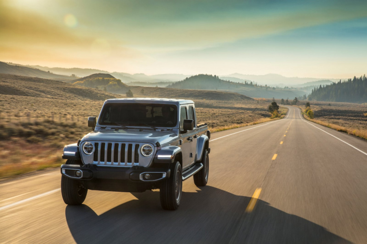 autos, jeep, news, jeep gladiator, this is when the electric jeep gladiator 4xe arrives