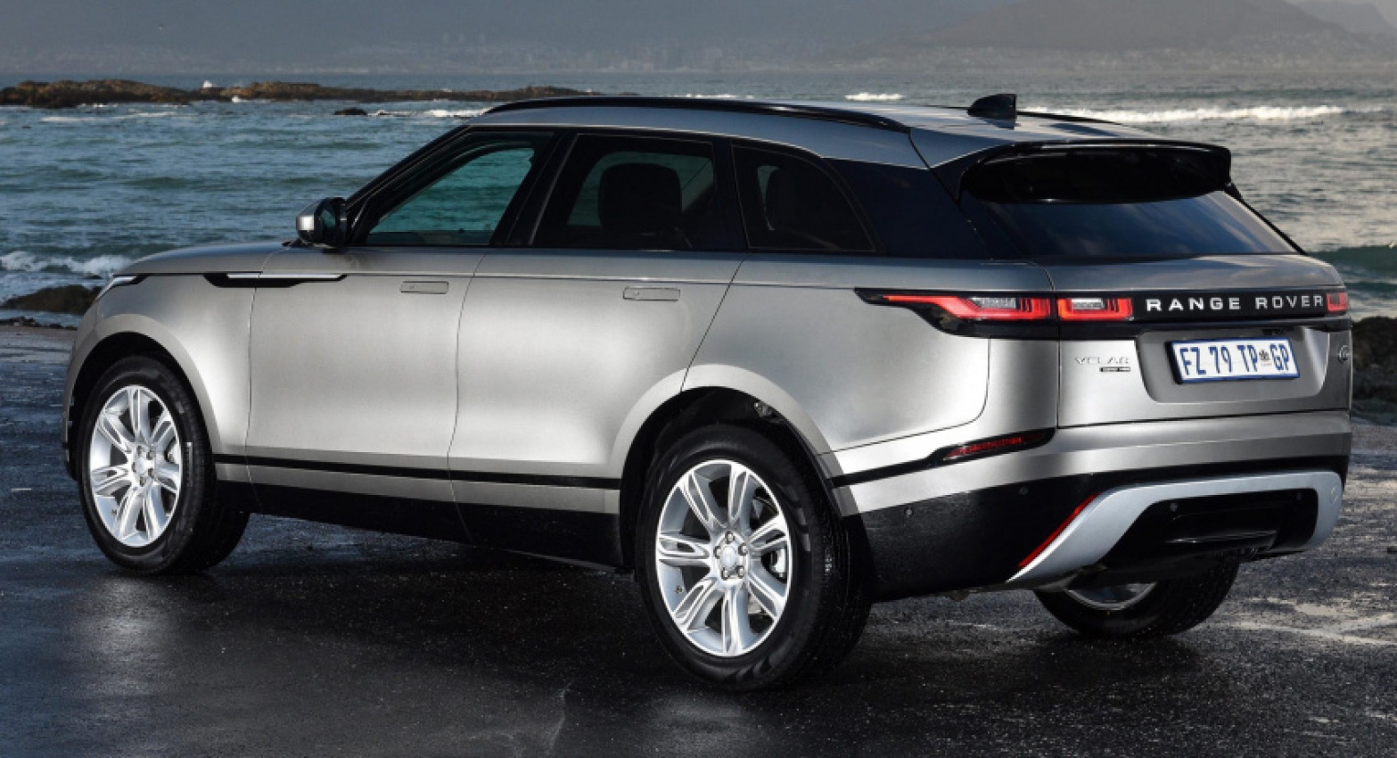 autos, cars, features, land rover, android, land rover discovery, range rover, range rover velar, android, range rover velar vs land rover discovery – the differences you need to know