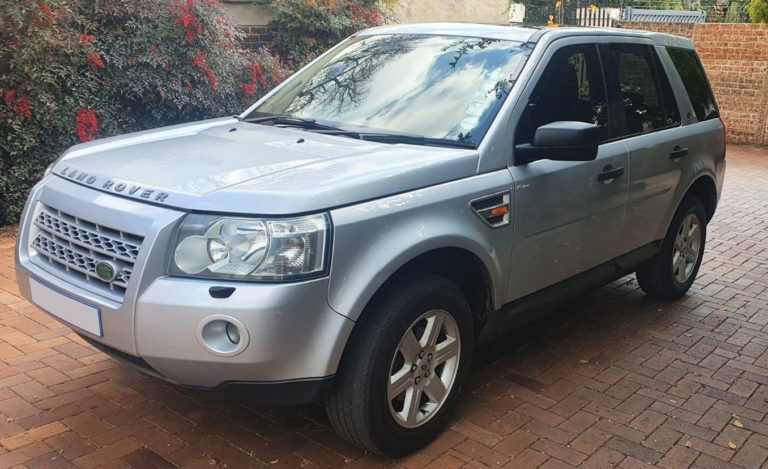 autos, cars, features, land rover, land rover freelander 2, this land rover has almost reached the moon