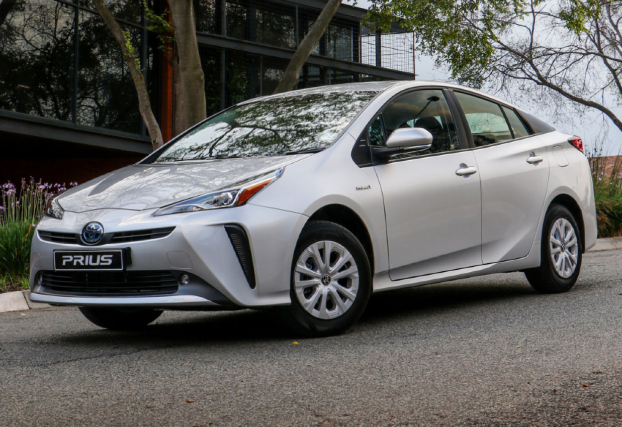 autos, cars, features, toyota, android, corolla, prius, toyota corolla, toyota prius, android, new toyota prius vs corolla – which one offers better value for money