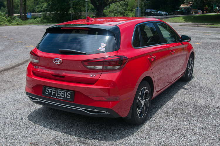 autos, cars, hyundai, reviews, android, android, mreview: 2021 hyundai i30 1.0l turbo hatchback - the little car that could