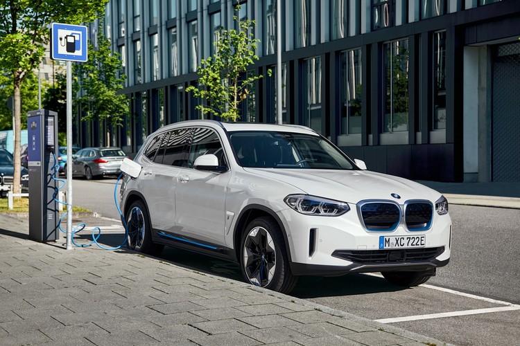 autos, bmw, cars, android, android, the first-ever bmw ix3 retails at s$252,888 in singapore