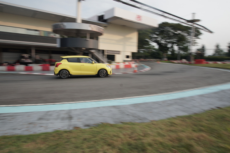 autos, cars, suzuki, suzuki swift, first drive: the new manual-only suzuki swift sport mild hybrid