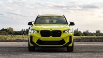 autos, bmw, cars, reviews, bmw x4, 2022 bmw x4 m competition pros and cons: scary and bright
