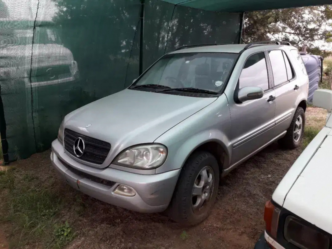 autos, cars, features, mercedes-benz, mercedes, ml270, suv, the r35,000 second-hand mercedes-benz suv i found on olx