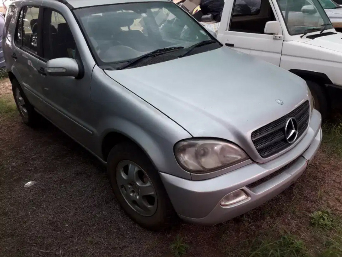 autos, cars, features, mercedes-benz, mercedes, ml270, suv, the r35,000 second-hand mercedes-benz suv i found on olx