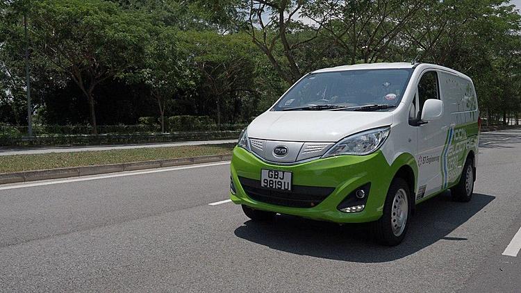 autos, byd, cars, reviews, mreview: byd t3 - a pure electric van