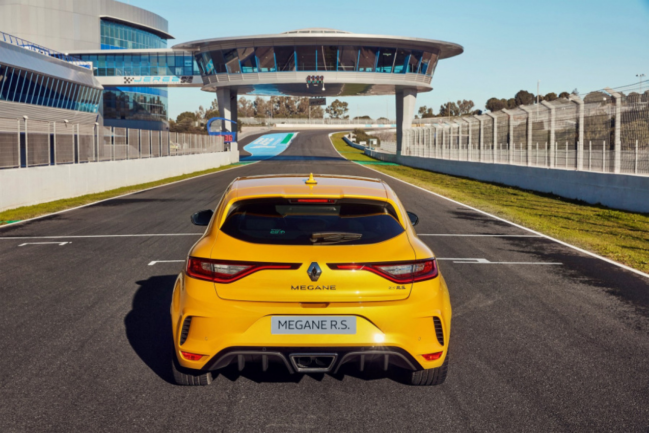 autos, cars, features, hyundai, renault, android, hyundai i30n, i30n, renault megane, renault megane r.s. 300 trophy, renault megane rs, android, hyundai i30n vs renault megane rs – hot hatch showdown