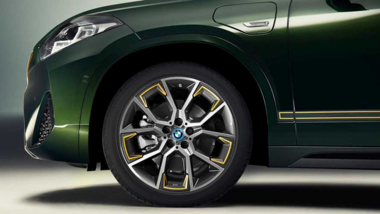 autos, bmw, cars, bmw x2, 2023 bmw x2 edition goldplay is a golden goose for euro markets