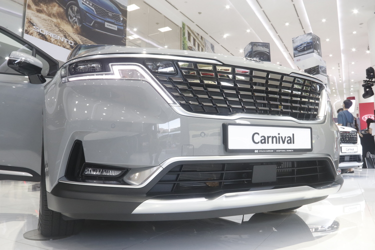 autos, cars, kia, android, android, kia launches the all-new 'grand' carnival in singapore; retailing from s$205,999