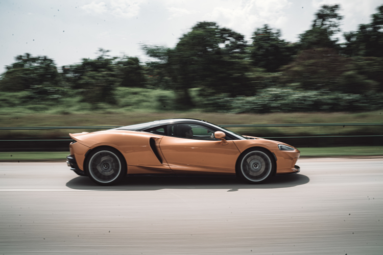 autos, cars, mclaren, reviews, android, android, mreview: 2020 mclaren gt - have your cake and eat it
