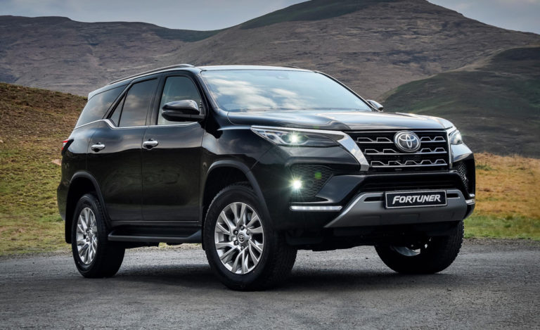 autos, cars, features, toyota, android, fortuner, toyota fortuner, android, toyota fortuner vx review – all the features you love, with luxury extras