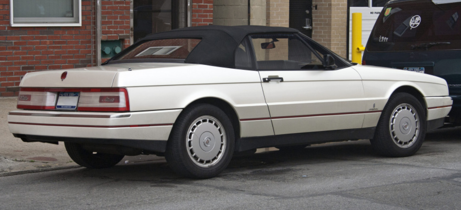 autos, cadillac, cars, classic cars, 1990s, year in review, cadillac allante history 1991
