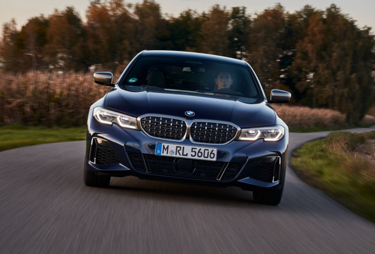 autos, bmw, cars, features, bmw 3 series, bmw 318i, bmw m340i xdrive, r700,000 vs r1,100,000 – big difference in the bmw 3 series range